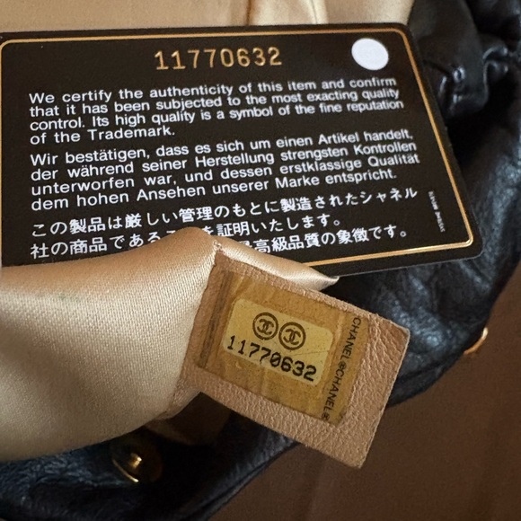 Chanel 2009 CC Logo Thick Chain Black Calfskin Hobo Shoulder - Picture 11 of 12